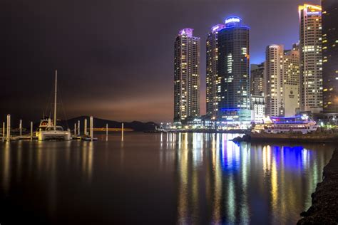 The Bay 101 Yacht Club .